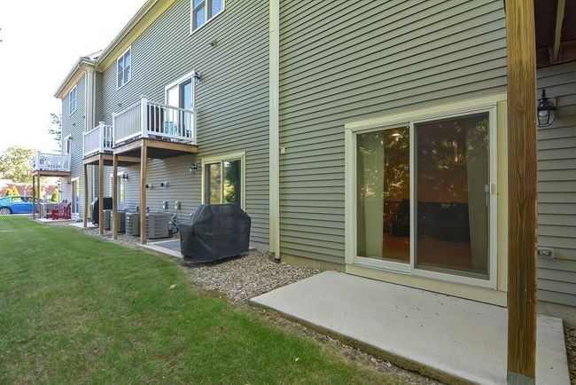UNIT-4 - 1 Olson St, House attached with 2 bedrooms, 3 bathrooms and 1 parking in Wilmington MA | Image 27