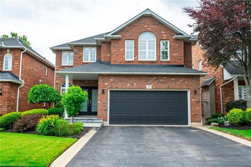 7 Volterra Crt, Waterdown, ON, L8B0K7 | Card Image