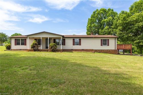 1010 John Hill Rd, Walnut Cove, NC, 27052-5611 | Card Image