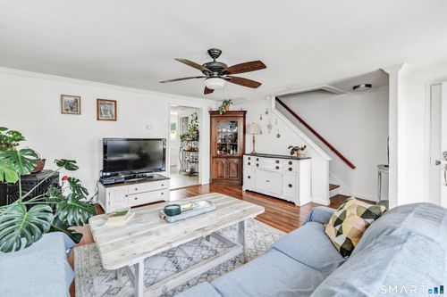112-110-112 Dirienzo Hts, Derby, CT, 06418-2209 | Card Image