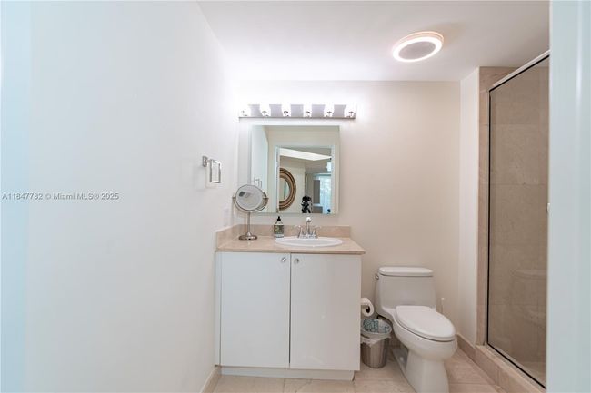 APT-508 - 17555 Atlantic Blvd, Condo with 3 bedrooms, 2 bathrooms and null parking in Sunny Isles Beach FL | Image 28