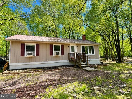 122 Hunter Ln, ALBRIGHTSVILLE, PA, 18210-3820 | Card Image