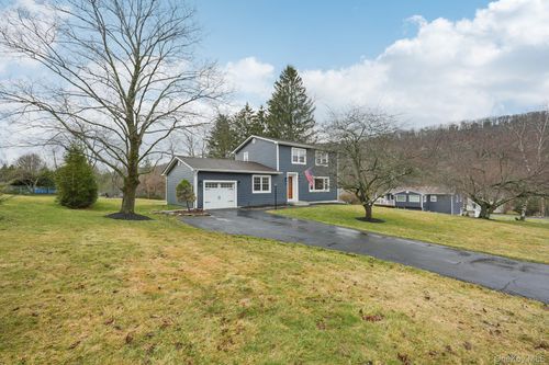 29 Lexington Ave, Highland Mills, NY, 10930-3039 | Card Image