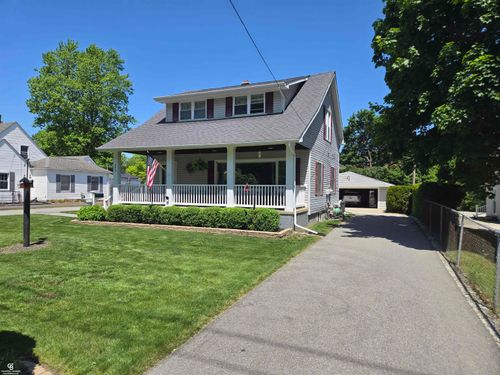402 Park Ave, Yale, MI, 48097-2853 | Card Image