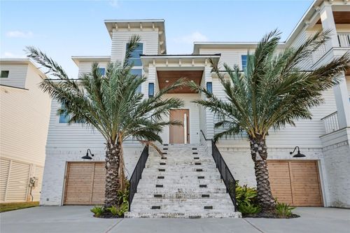 426 81st St, Galveston, TX, 77554-7000 | Card Image