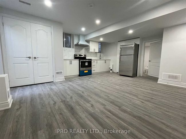 LOWER - 1524 Leger Way, House other with 3 bedrooms, 1 bathrooms and 1 parking in Milton ON | Image 4