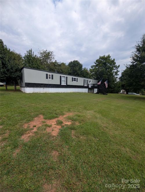 126 Cedarvale Dr, Harmony, NC, 28634-9063 | Card Image