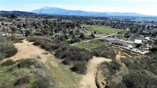 38850 Pernell, Cherry Valley, CA, 92223 | Card Image