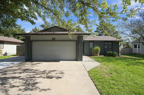 610 S Walnut St, Goddard, KS, 67052-9361 | Card Image
