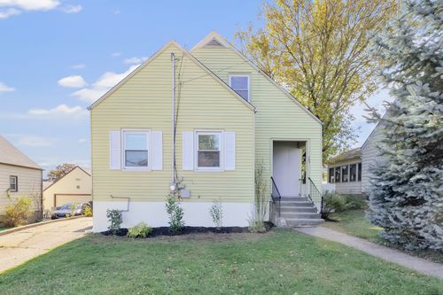 783 Clark St, Bridgeport, CT, 06606-3252 | Card Image