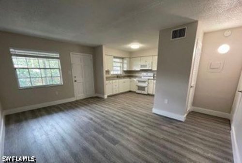 f4-3325 Airport Rd N, NAPLES, FL, 34105-2838 | Card Image