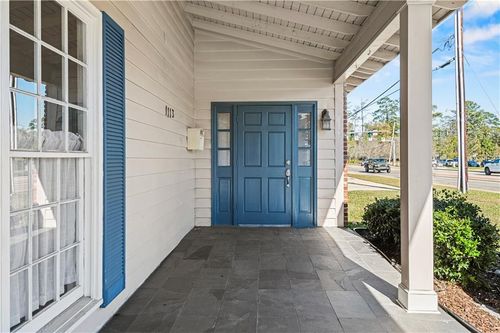 1113 S Tyler St, Covington, LA, 70433-2327 | Card Image