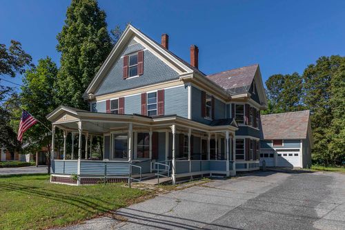 26 Main St, Chester, VT, 05143-9357 | Card Image