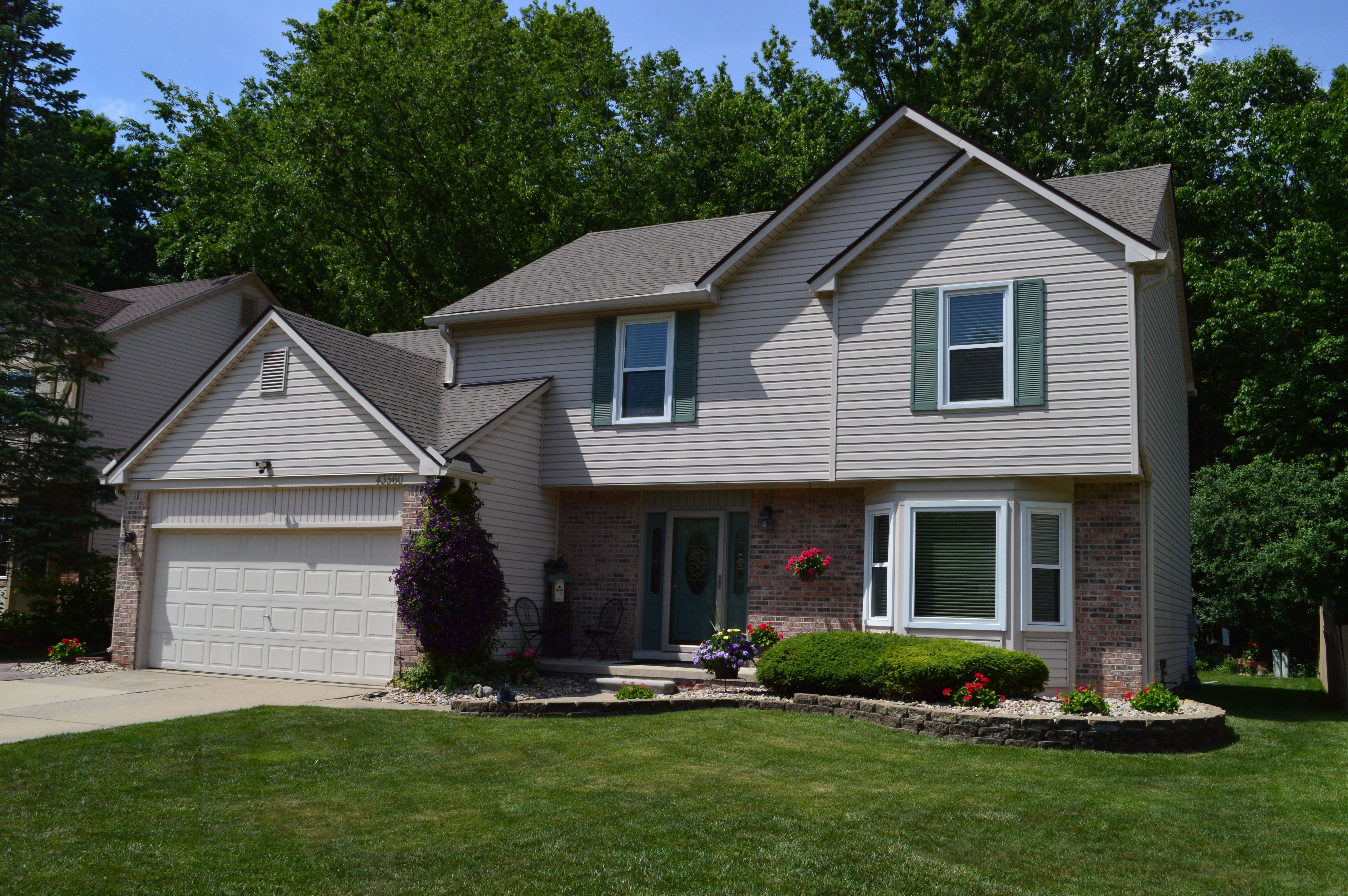 Lancelot Dr, Canton, MI 48188