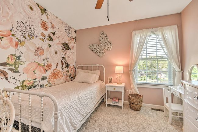 517 W Glade St, House other with 3 bedrooms, 3 bathrooms and null parking in Glade Spring VA | Image 28