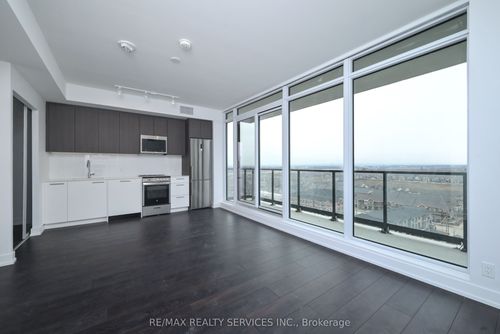 1110n-225 Veterans Dr, Brampton, ON, L7A5L7 | Card Image