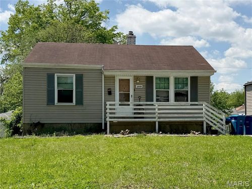 2040 Coleridge Dr, Jennings, MO, 63136-5029 | Card Image