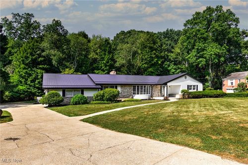 1363 Country Club Dr, Youngstown, OH, 44505-2262 | Card Image