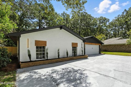 108 Elm Trl, Brandon, MS, 39047-6206 | Card Image