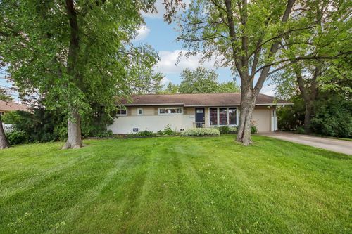 320 Illinois Blvd, Hoffman Estates, IL, 60169-3319 | Card Image