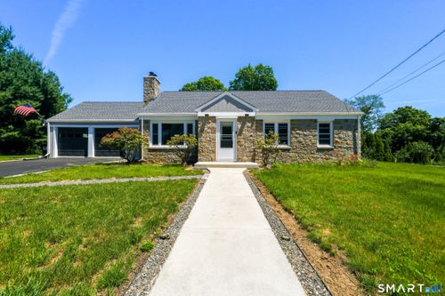 24 Crown St, Trumbull, CT, 06611-3006 | Card Image
