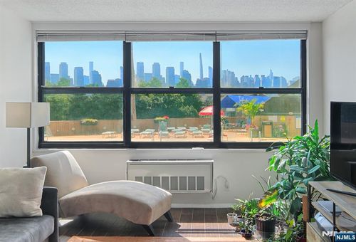 7004 Kennedy Blvd, West New York, NJ, 07093-5029 | Card Image