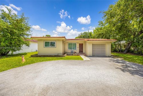 810 Ne 119th St, Biscayne Park, FL, 33161-6312 | Card Image