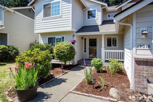 19018 89th Ave E, Puyallup, WA, 98375-6145 | Card Image