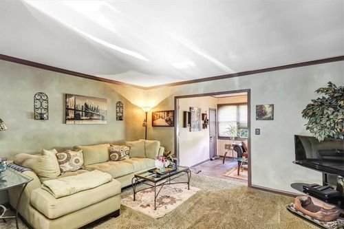 68 Montre Sq Nw, Atlanta, GA, 30327-4043 | Card Image