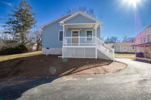 a-515 Grubert Ave, STAUNTON, VA, 24401-2761 | Card Image