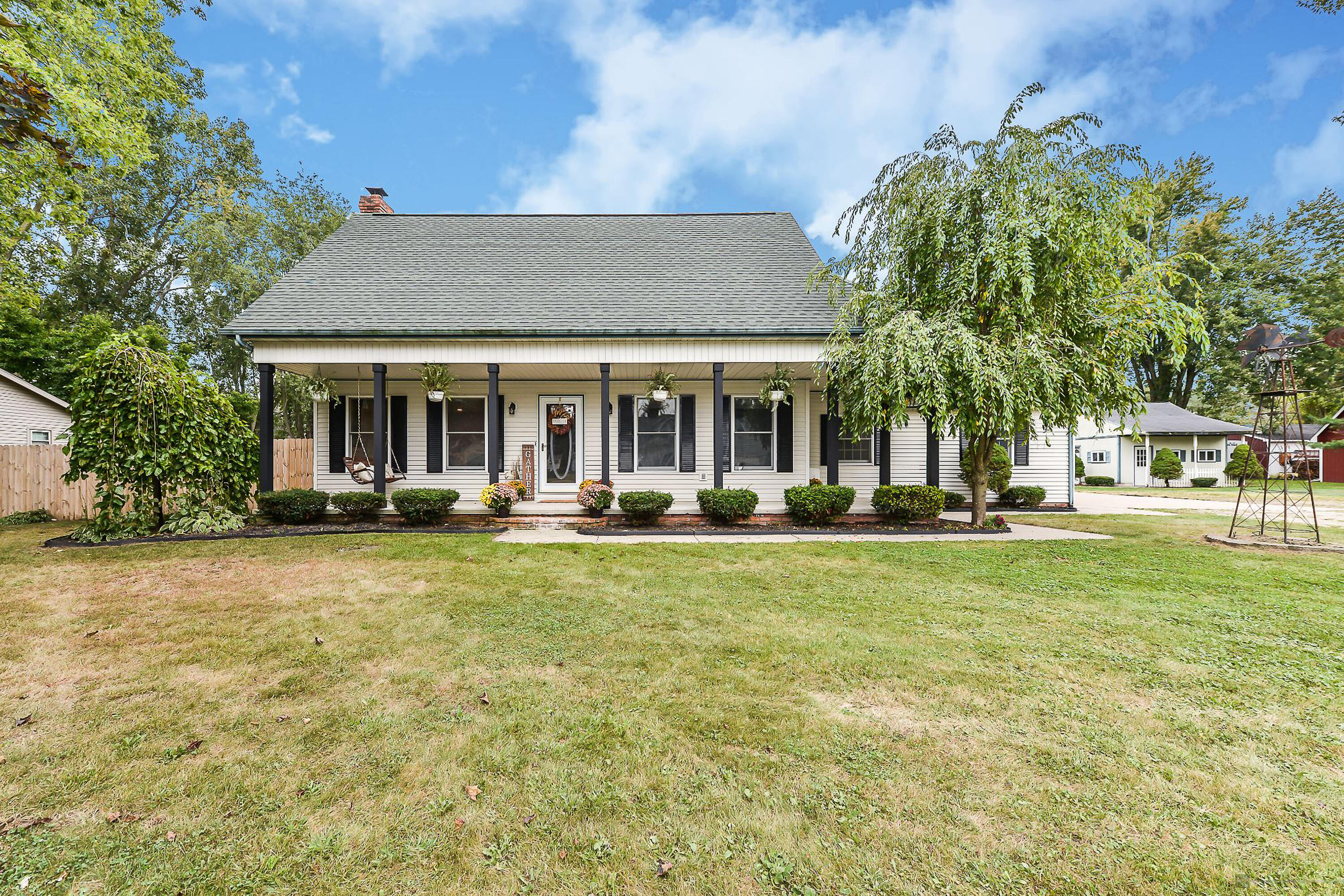 Ellis St, New Boston, MI 48164