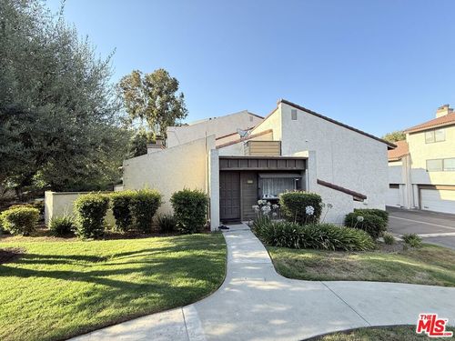 apt-25-5800 Owensmouth Ave, Woodland Hills, CA, 91367-4933 | Card Image