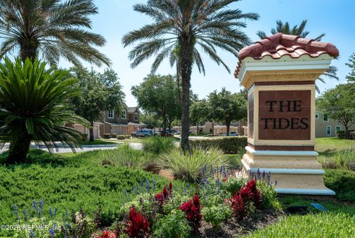 23d-8733 Little Swift Cir, Jacksonville, FL, 32256-9646 | Card Image
