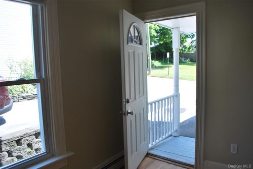 12 John St, Warwick, NY, 10990-1414 | Card Image