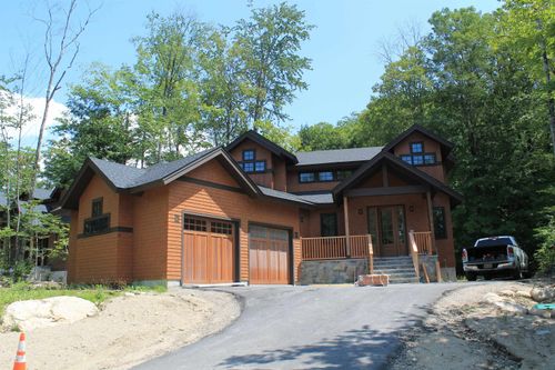227 S Peak Rd, Lincoln, NH, 03251-4604 | Card Image