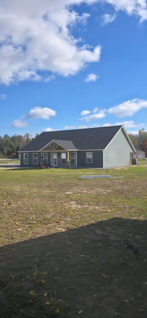 2975 E Valley Rd, Adrian, MI, 49221-8309 | Card Image