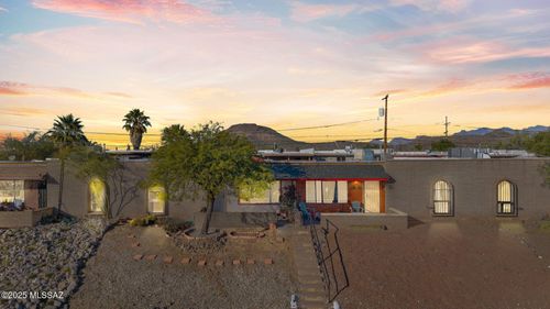 1852 W Caravelle Road, Tucson, AZ, 85713 | Card Image