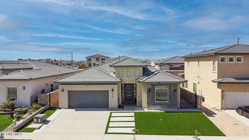 13405 Emerald Falls Dr, Horizon City, TX, 79928-6479 | Card Image