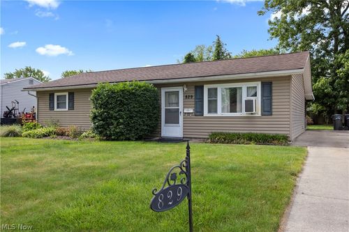 829 Delaware Avenue, Elyria, OH, 44035 | Card Image