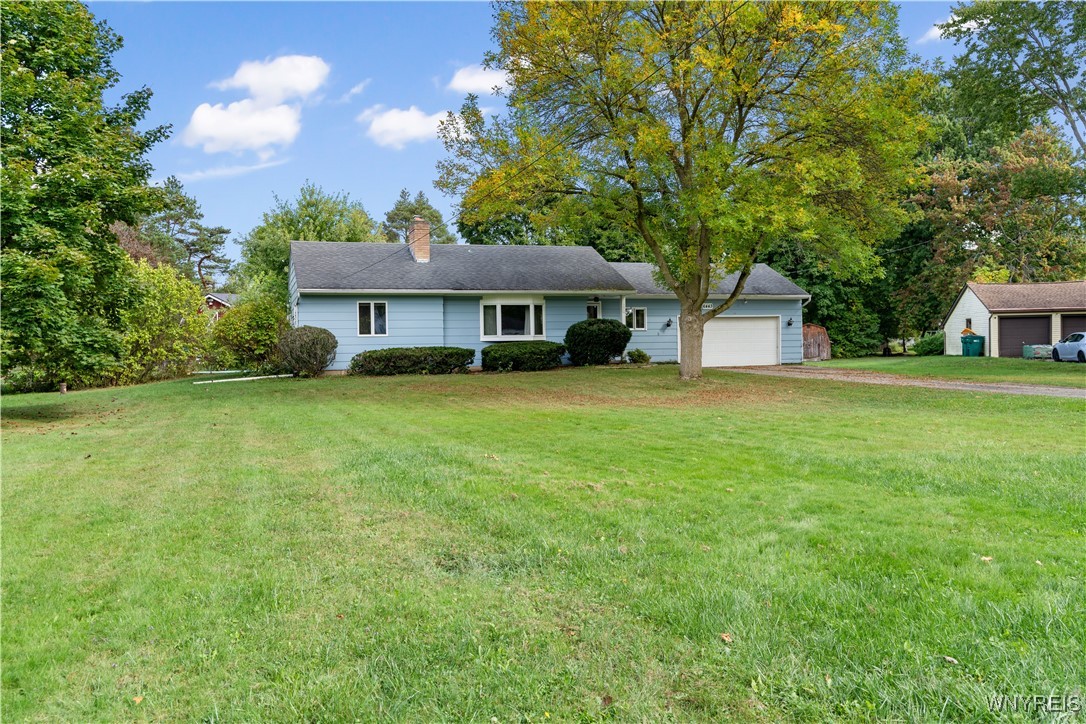 Engel Dr, Hamburg, NY 14075