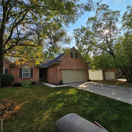 3449 Dewdrop Ln, Howell, MI, 48843-7379 | Card Image
