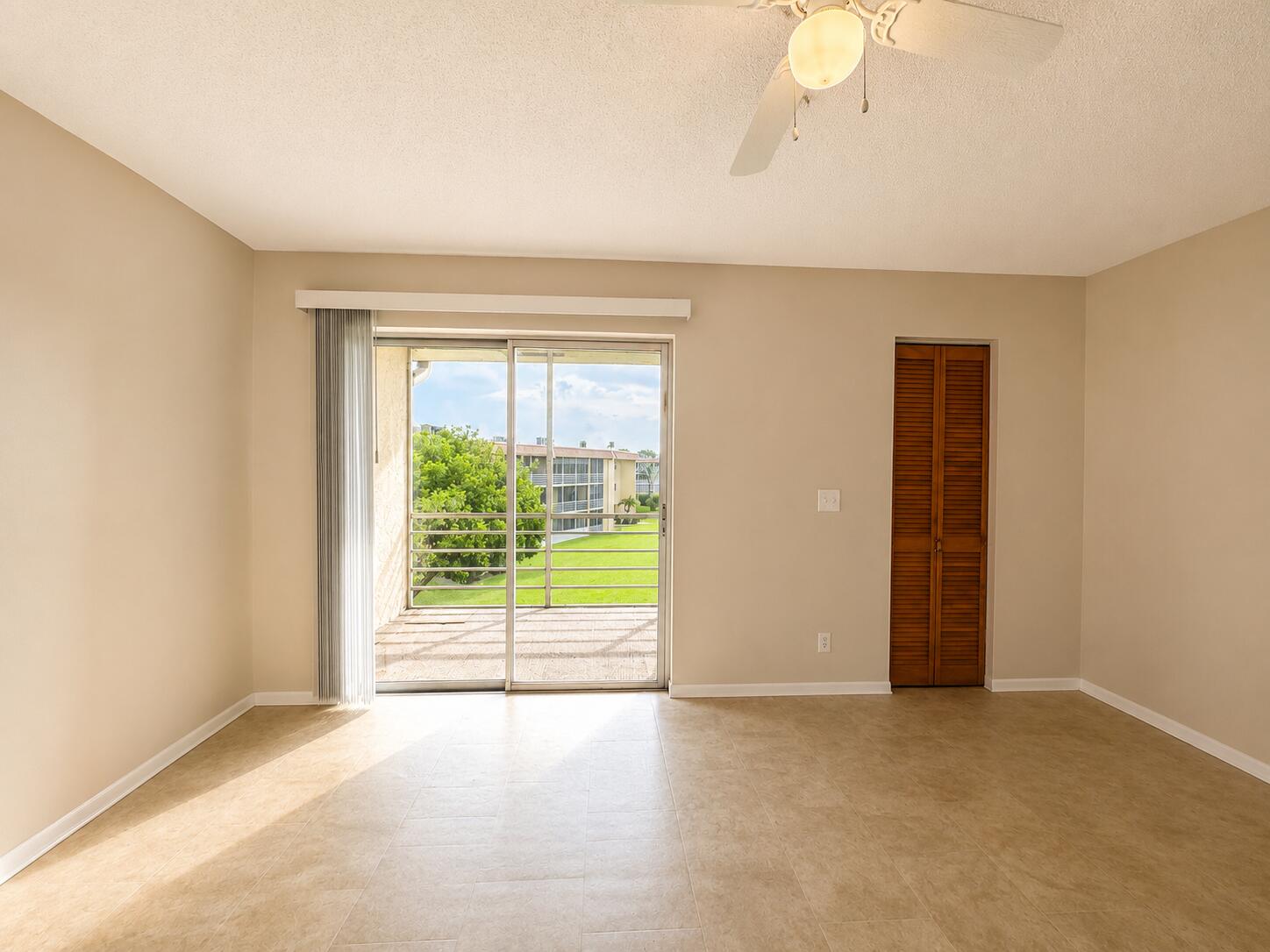 Residential Lease in Palm Springs 5
