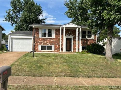 1857 San Pedro Ln, Fenton, MO, 63026-3247 | Card Image