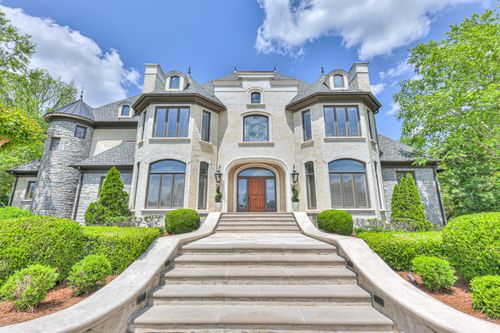 1224 Otter Creek Rd, Nashville, TN, 37215-5211 | Card Image