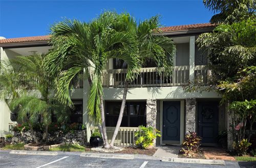 2851-2851 Ne 60th St, Fort Lauderdale, FL, 33308-2735 | Card Image