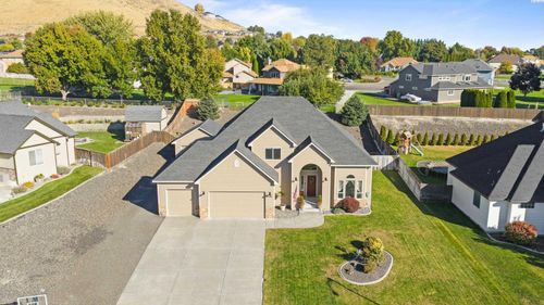 176 Andrea Ln, Richland, WA, 99352-8464 | Card Image