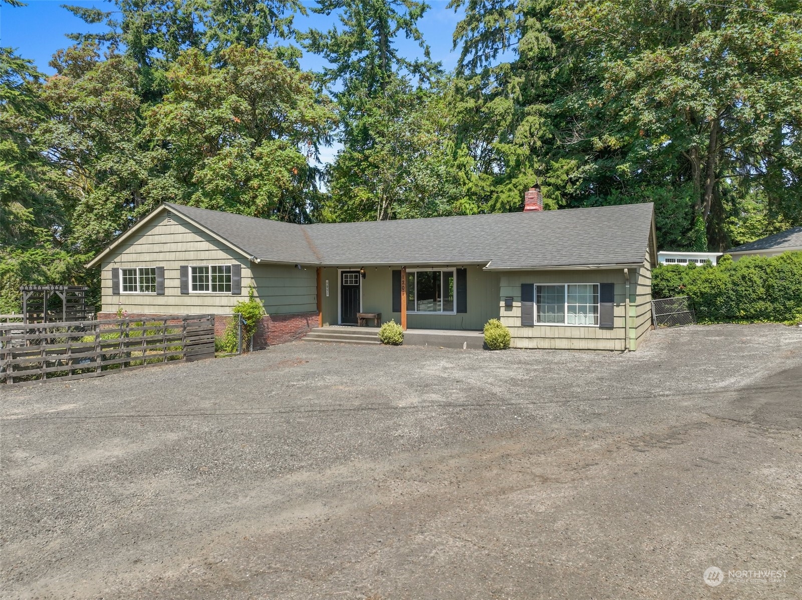 7th Ave, Kelso, WA 98626