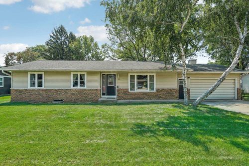 1225 Locust Lane, Prairie Du Sac, WI, 53578 | Card Image