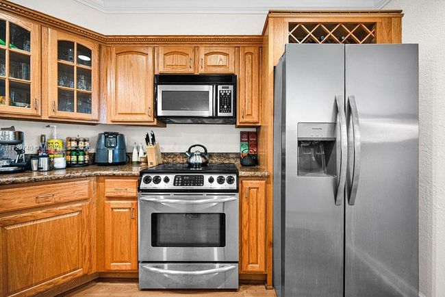 APT-703 - 1501 E Broward Blvd, Condo with 3 bedrooms, 2 bathrooms and null parking in Fort Lauderdale FL | Image 31