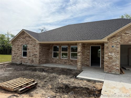 3501 Gallant Fox Avenue, Durant, OK, 74701 | Card Image